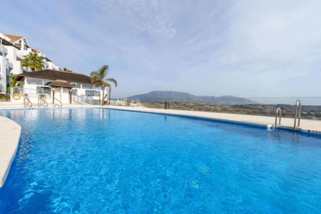 Los Cortijos - Golf & Sea - Ct 130 Malaga Exterior photo